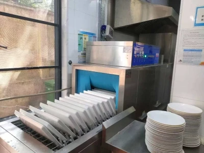 Máy rửa chén thương mại có cùng kích thước với máy rửa chén thông thường không?